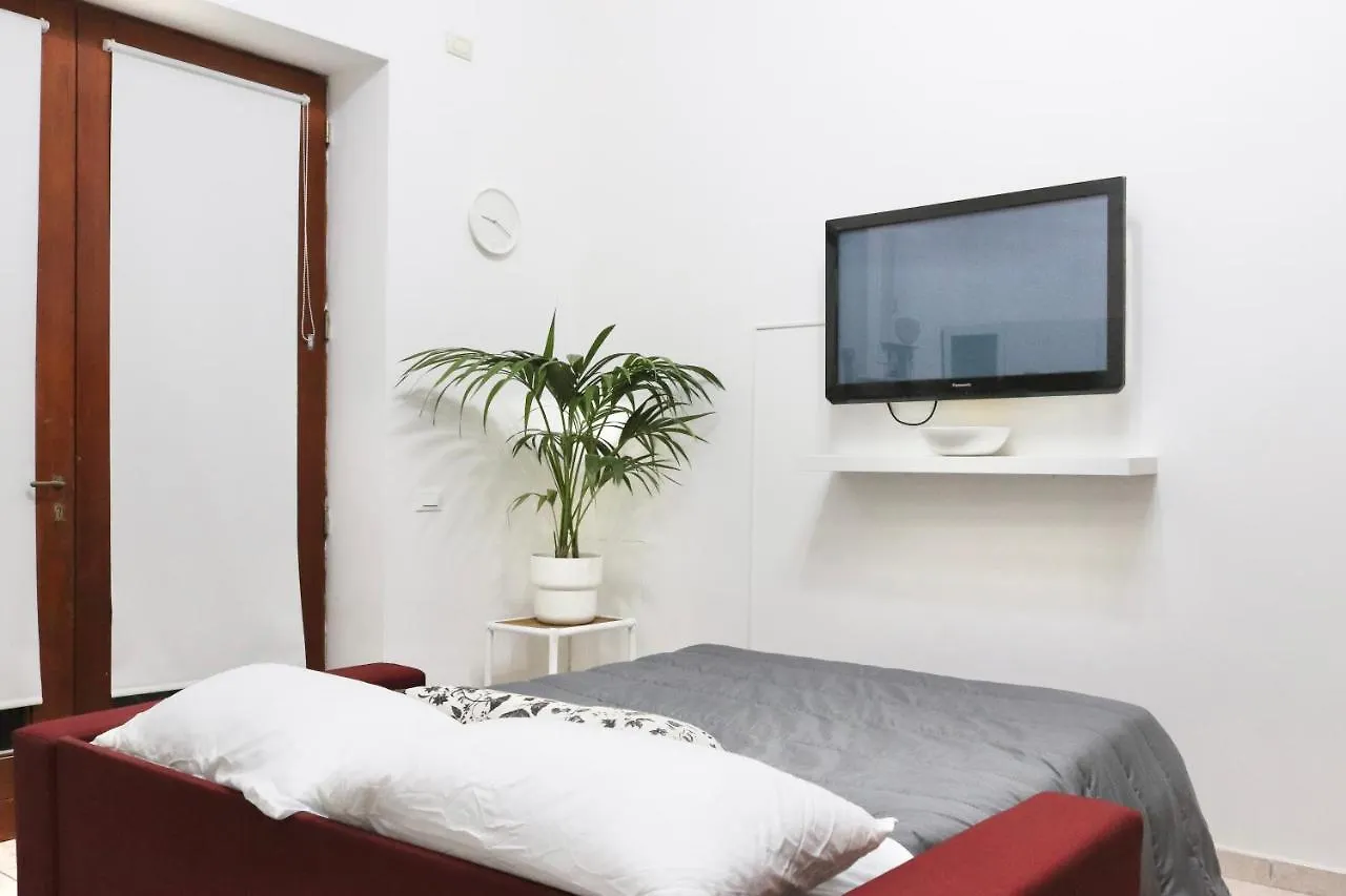 Independent Loft Private Entrance And Courtyard Apartment Rome