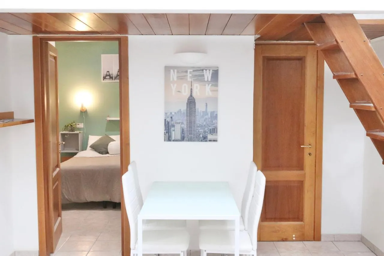 Independent Loft Private Entrance And Courtyard Apartment Rome