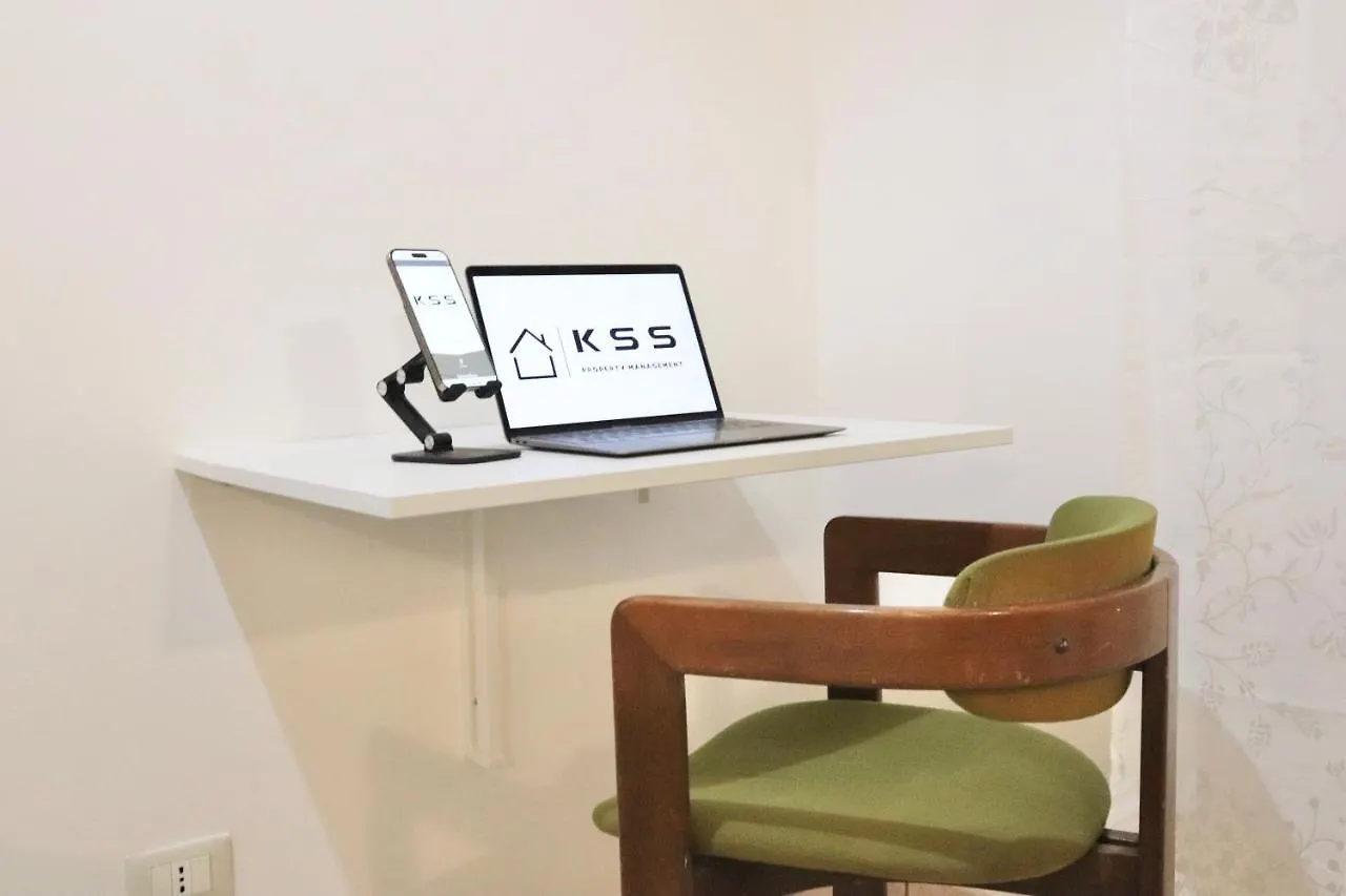 Independent Loft Private Entrance And Courtyard Apartment Rome Italy